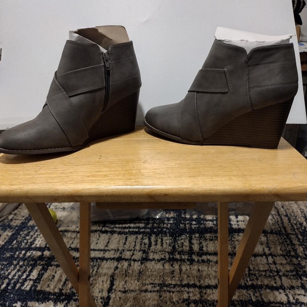 Great wedge boots